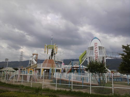 花園中央公園の大型遊具