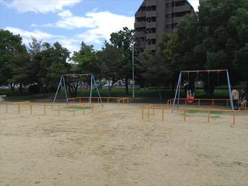 長居公園内遊具公園（遊戯広場）