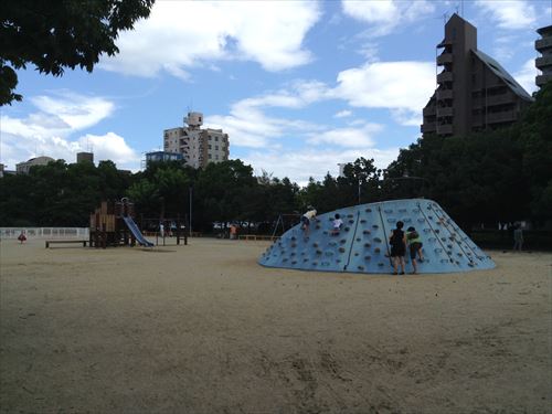 長居公園内遊具公園（遊戯広場）