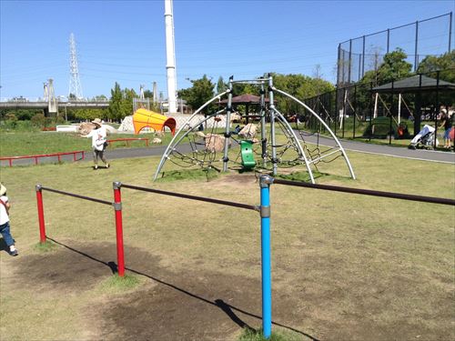 深北緑地・ロケット広場・蜘蛛の巣風縄ばしご