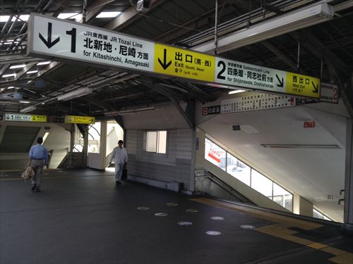 「JR環状線京橋駅大阪方面行きホーム」から「JR学研都市線木津方面行きホーム」に、エレベーターだけで乗り換える方法