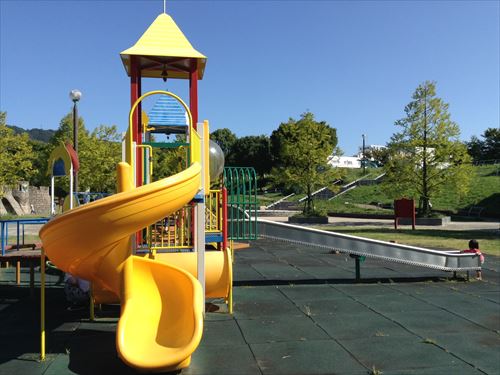 深北緑地・とりで広場・幼児向け公園・回転滑り台