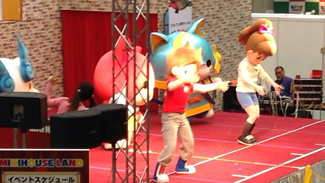 ミキハウスイベント「ミキハウスランド」キャラクターショーの様子「妖怪ウォッチ」