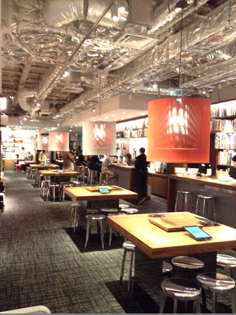 梅田蔦屋書店・ルクアイーレ店・Apple正規サービスプロバイダ