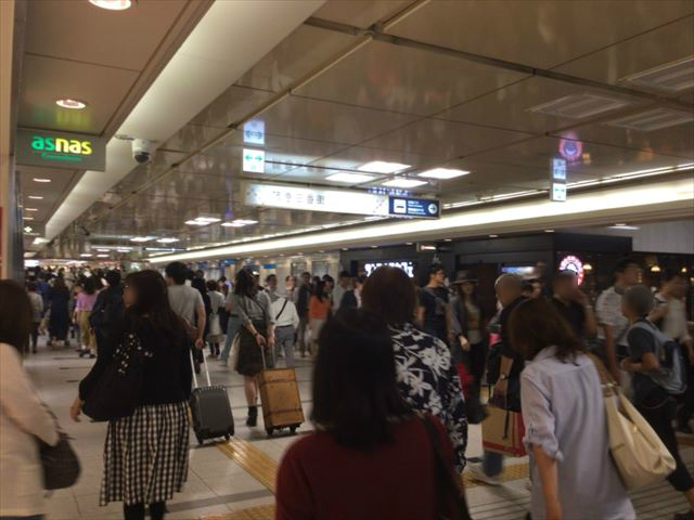 阪急電車・梅田駅に地下か向かう道順