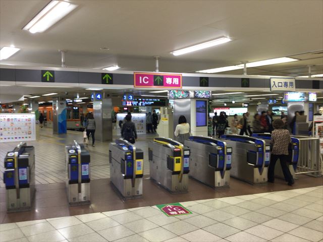 阪神電車乗り場（東口）