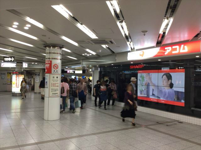 谷町線「東梅田駅」に向かう地下街