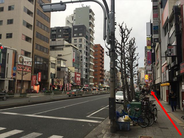 JR天満駅を右折した写真