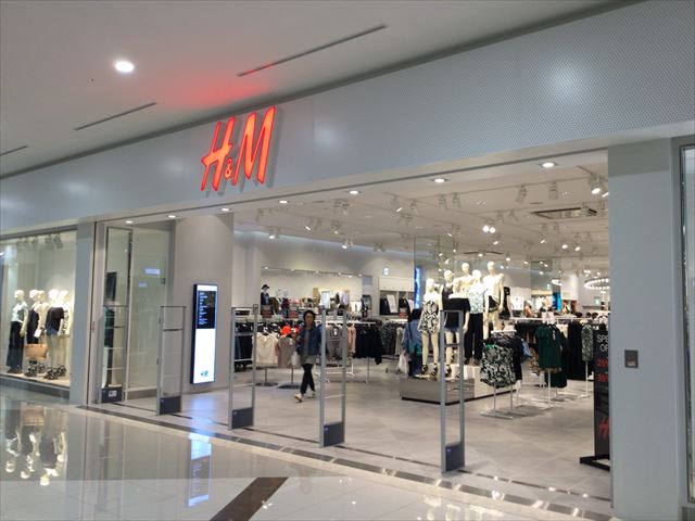 イオンモール堺鉄砲町「H&M」入口付近