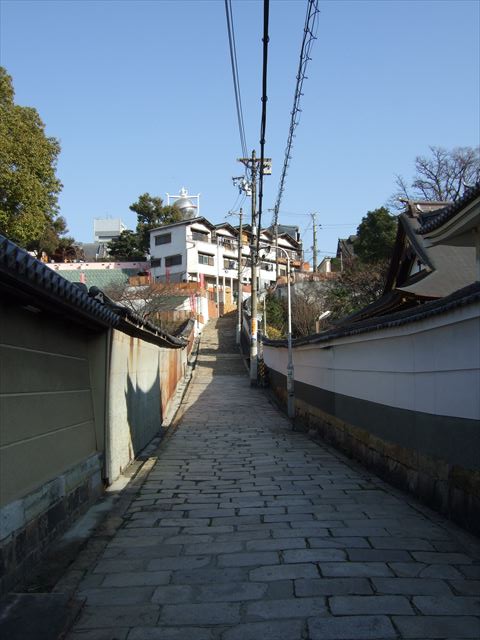 源聖寺坂（天王寺七坂）を上る