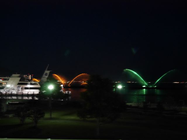 琵琶湖ホテル部屋からの眺め。夜景