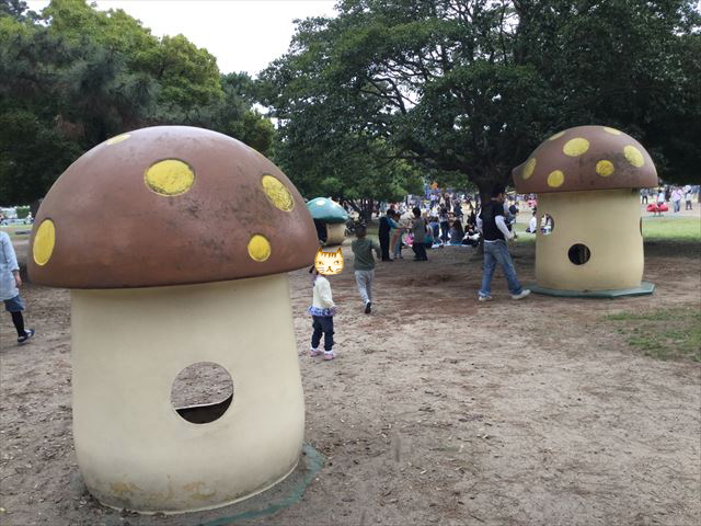 浜寺公園「北児童遊技場」きのこの家