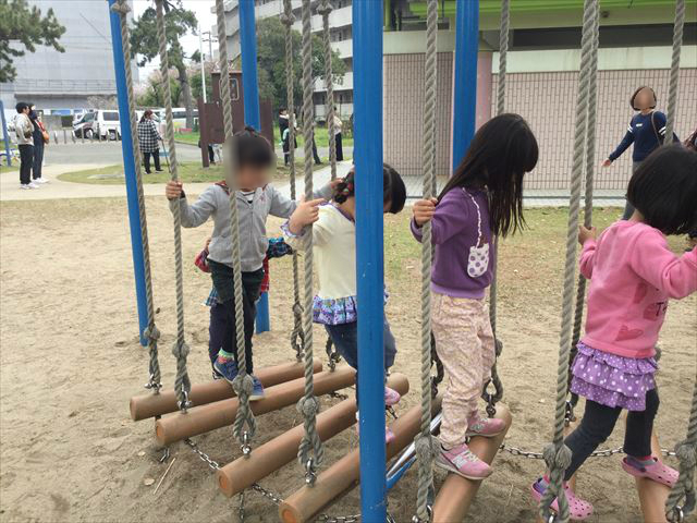 浜寺公園「北児童遊技場」巨大複合滑り台。アスレチック風