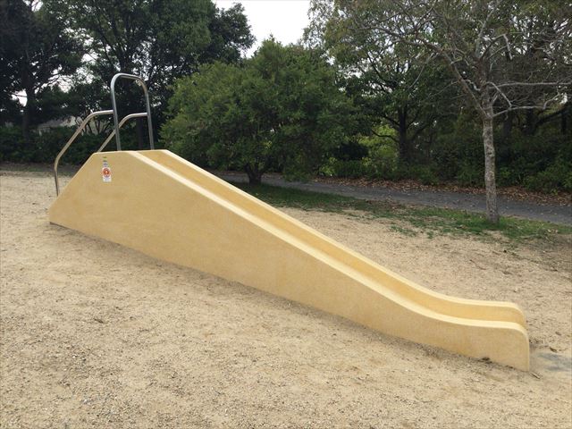 浜寺公園「高石児童遊技場」ミニ滑り台