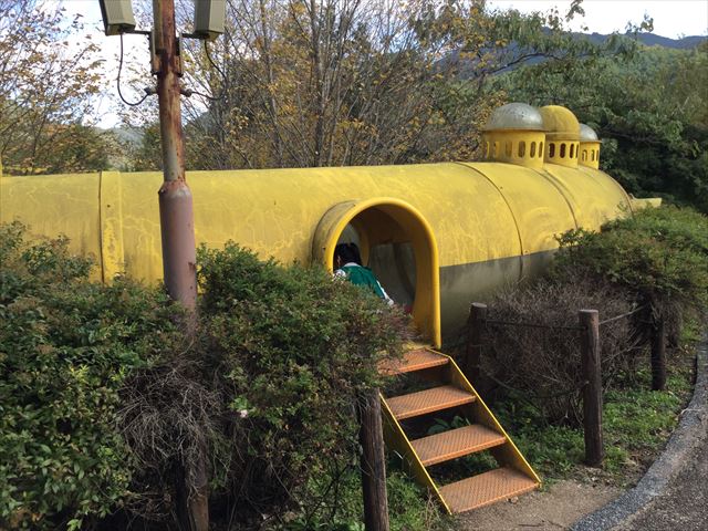 平成榛原子供のもり公園「恐竜の国」チューブの入口