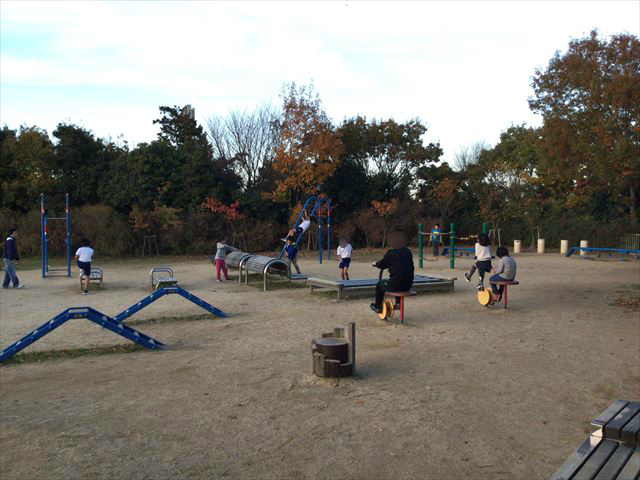 神戸総合運動公園「冒険のくに」トリムコーナー