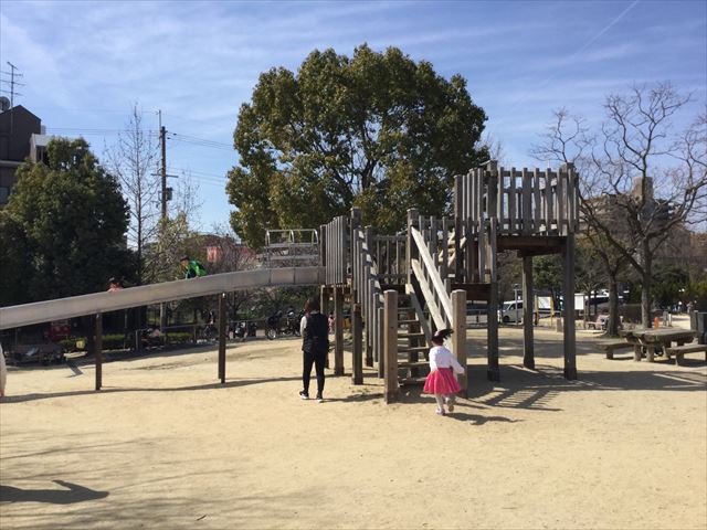 「佐井寺南が丘公園」ローラー滑り台