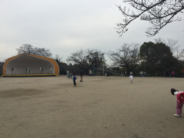 五月山公園、ボール遊びエリア