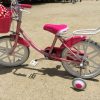 ブリジストンのエコキッズカラフル（18インチ）ピンク、横から撮影