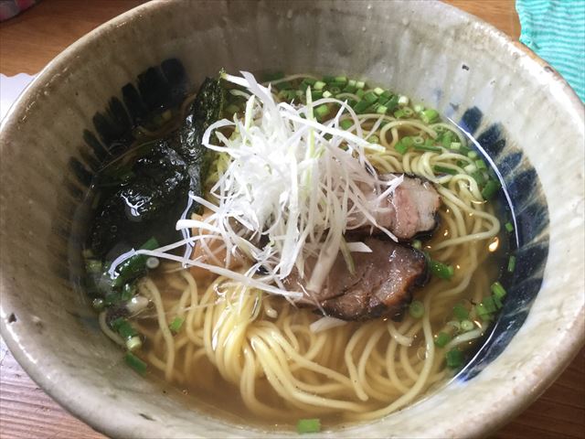 「布引ラーメン」の塩ラーメン