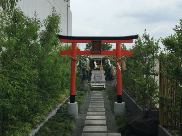 大丸心斎橋店北館屋上庭園、神社