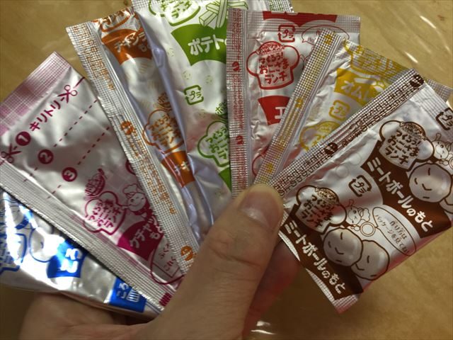 知育菓子ホッピンクッキン「つくろう！おこさまランチ」それぞれの食べ物のもと