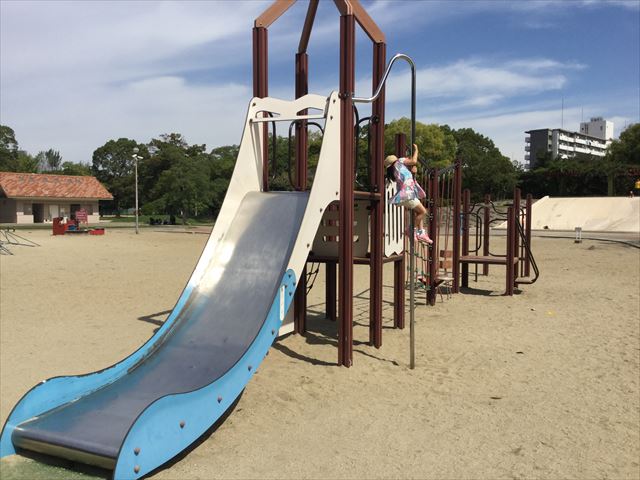 住之江公園のアスレチック遊具