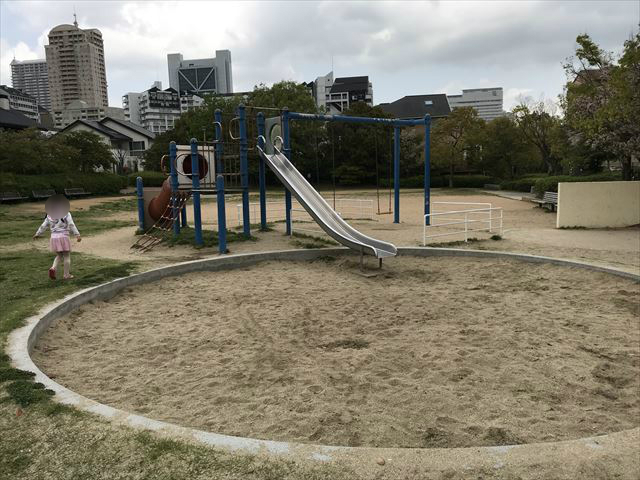 六甲アイランド「向洋町中六丁目公園」砂場