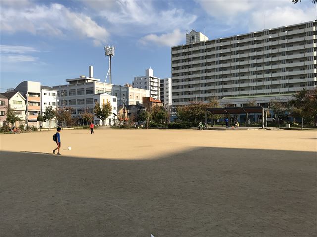 「水笠通公園」広場