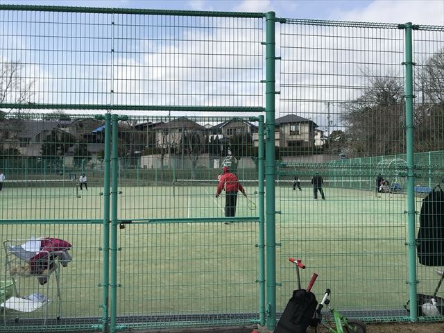 「大渕池公園・東地区」テニスコート