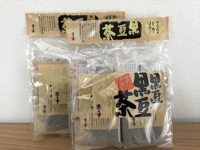 淡路島で買った黒豆茶（遊月亭）