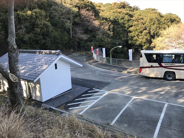 洲本城（三熊山）駐車場とトイレ