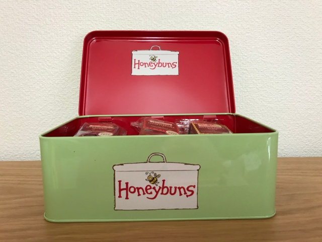 「英国フェア2019」で買ったHoneybunsの缶