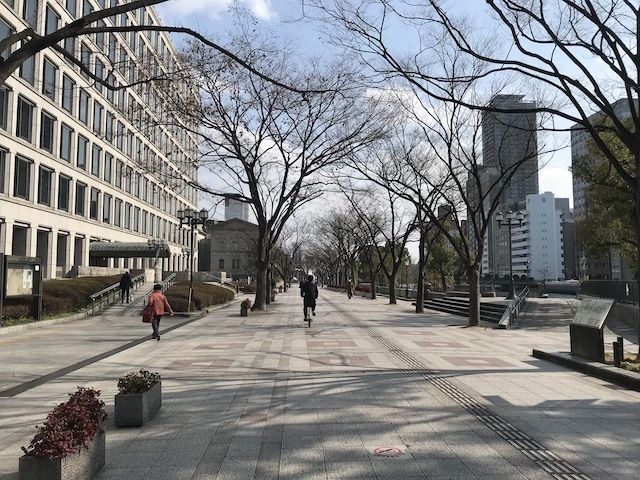 淀屋橋駅から中之島を歩く