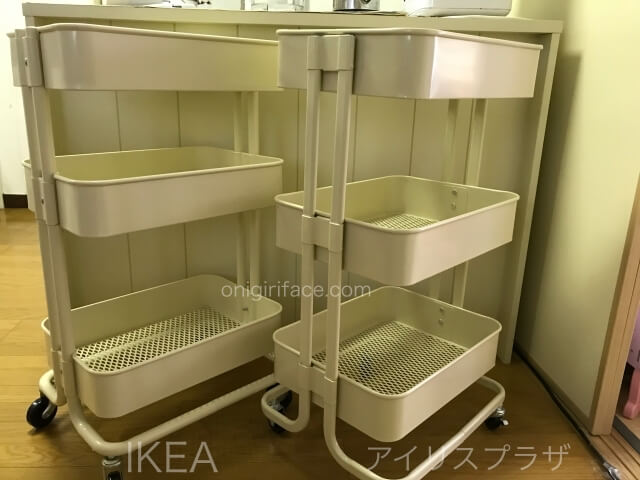 IKEAロースコグとアイリスプラザのキッチンワゴンを並べて撮影