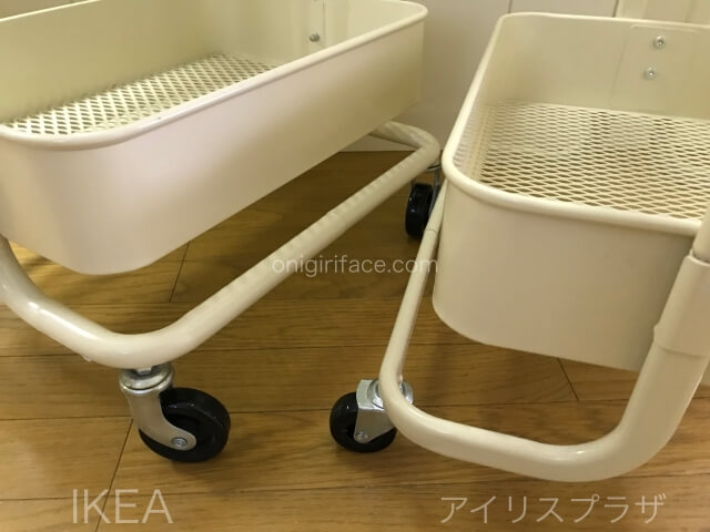 IKEAロースコグとアイリスプラザのキッチンワゴンを並べて車輪と1段目の棚を撮影