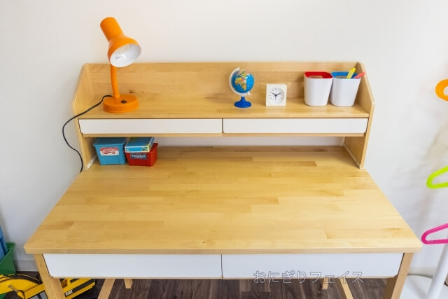 小学生向け勉強机(学習机
