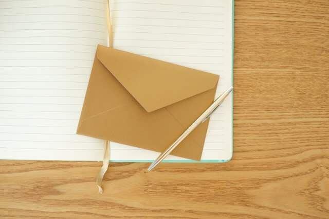 子供に手紙を渡す(イヤイヤ期)