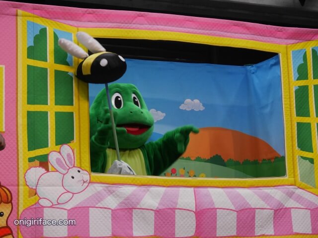 DWE会員「ワールドファミリークラブ」の週末イベント「フロギーアンドバニーショー（The Froggy and Bunny Show）」